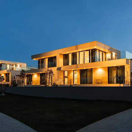Petram 4 Bedroom With Twin Rooms-8 By Interhome Savudrija